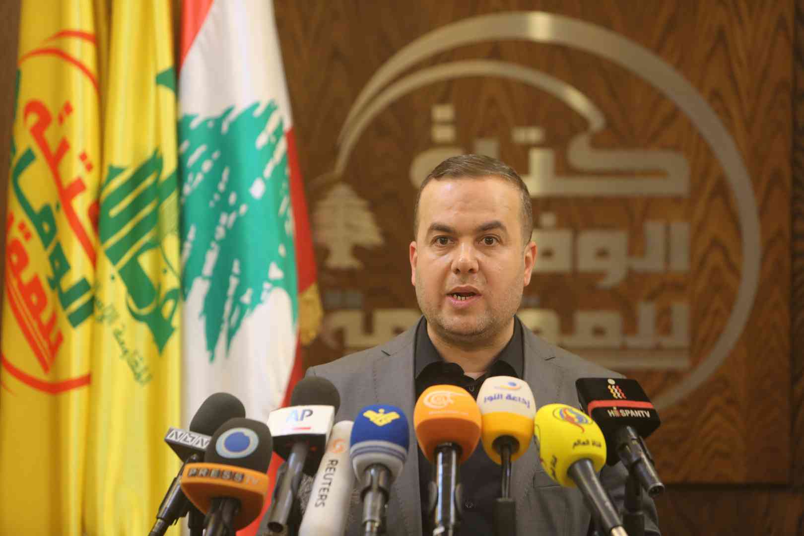 نائب لبناني: نصر الله يدير المواجهات بشكل مباشر