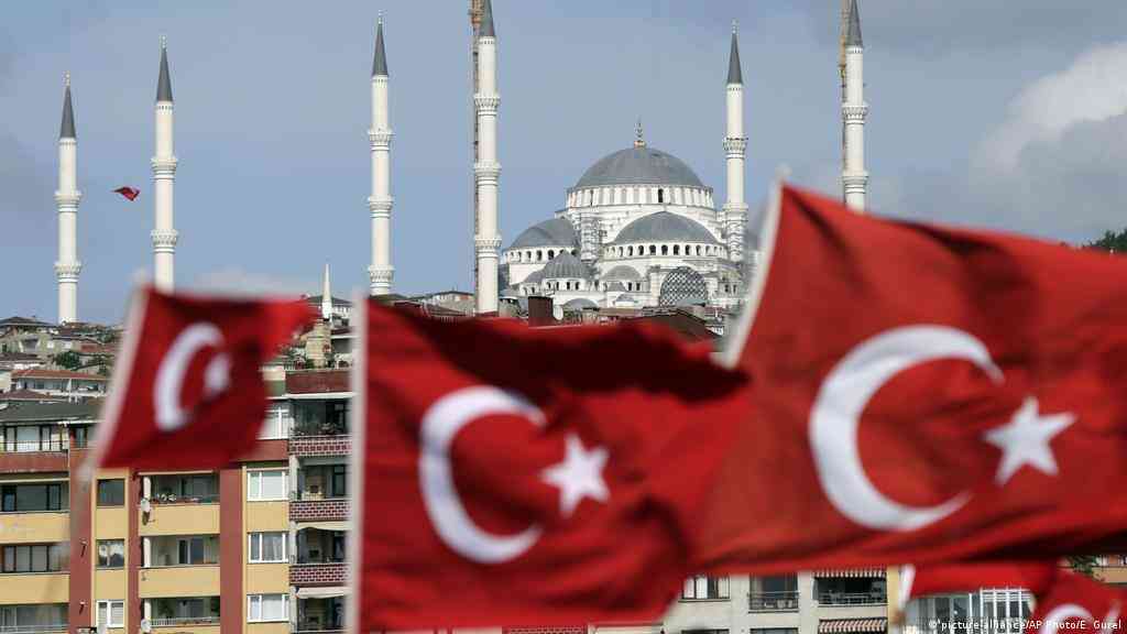 تركيا تطلب من كبار مسؤولي حماس مغادرة أراضيها
