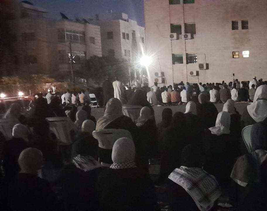 السلط.. قيام ليل جماعي لأجل غزة