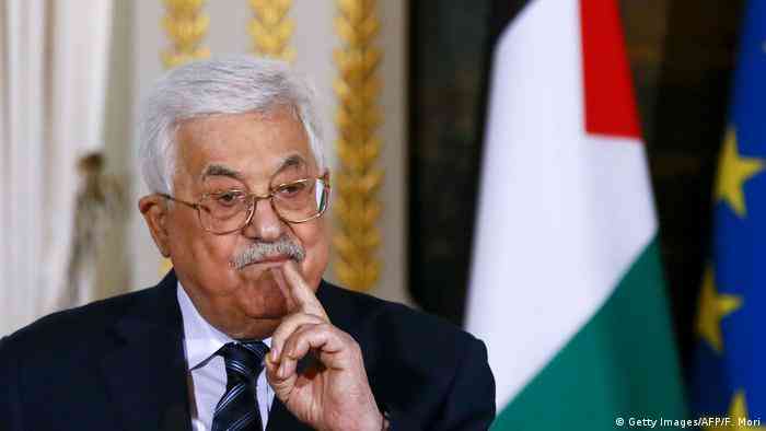 محمود عباس: ستبقى غزة شوكة في حلق المعتدين