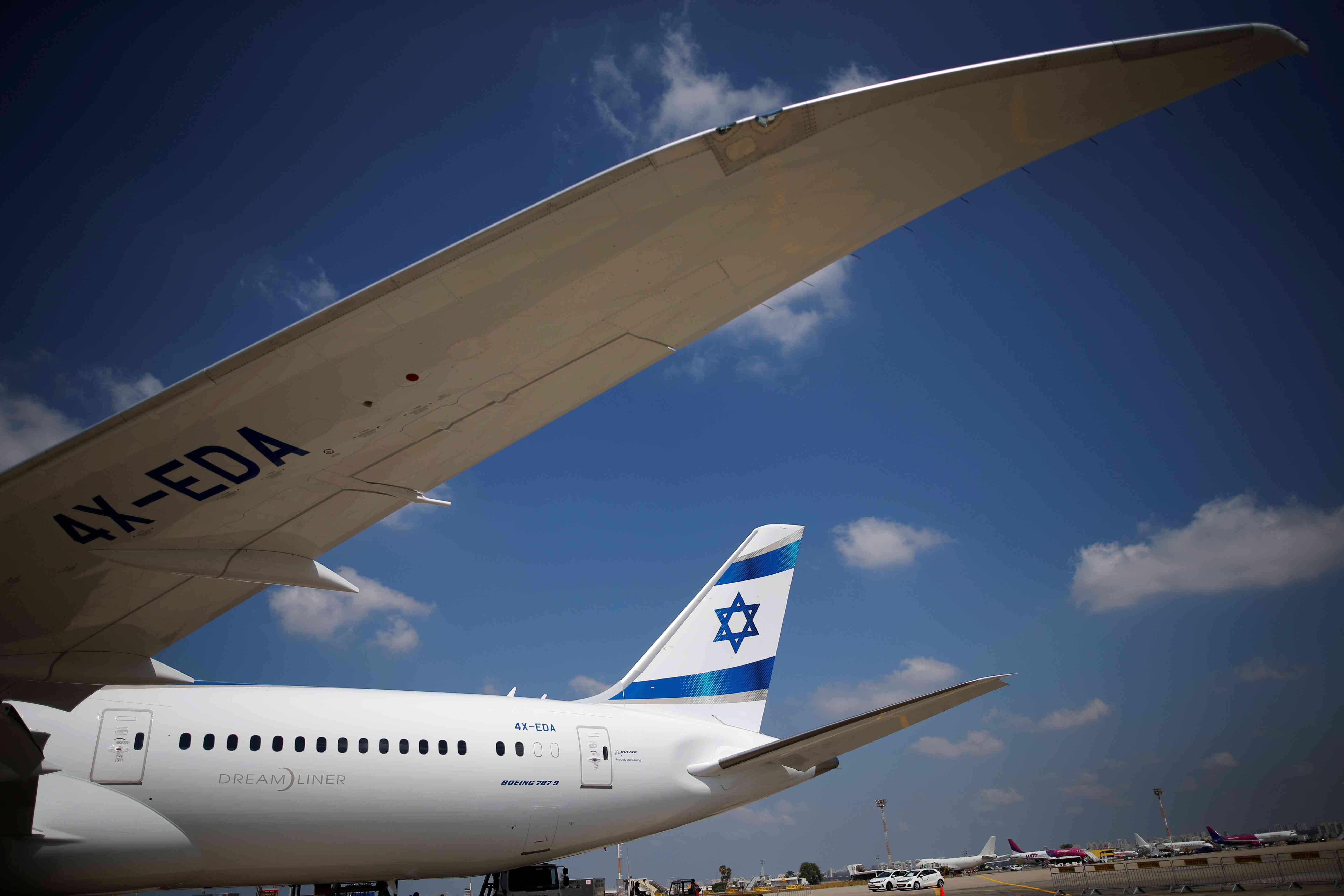 قرار من سلطنة عمان حول الطائرات الاسرائيلية