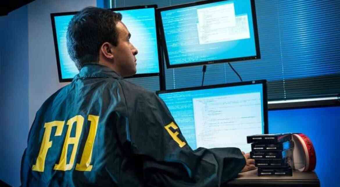 مدير الـ FBI قلق من تنفيذ هجمات ضد الأمريكيين