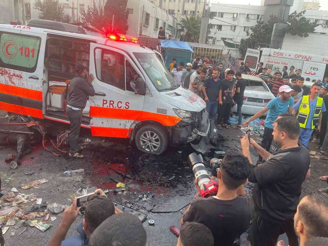 حماس ترد على زعم الإحتلال بوجود مقاتلين في سيارة الإسعاف
