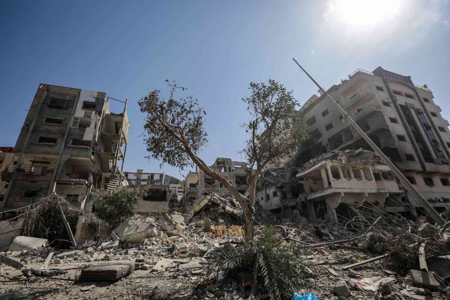 حصيلة ثقيلة لضحايا غزة.. ومستشفيات تلفظ أنفاسها الأخيرة
