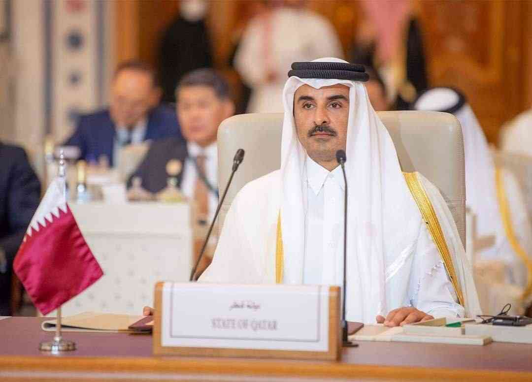 أمير قطر: علينا اتخاذ خطوات رادعة لوقف العدوان على غزة