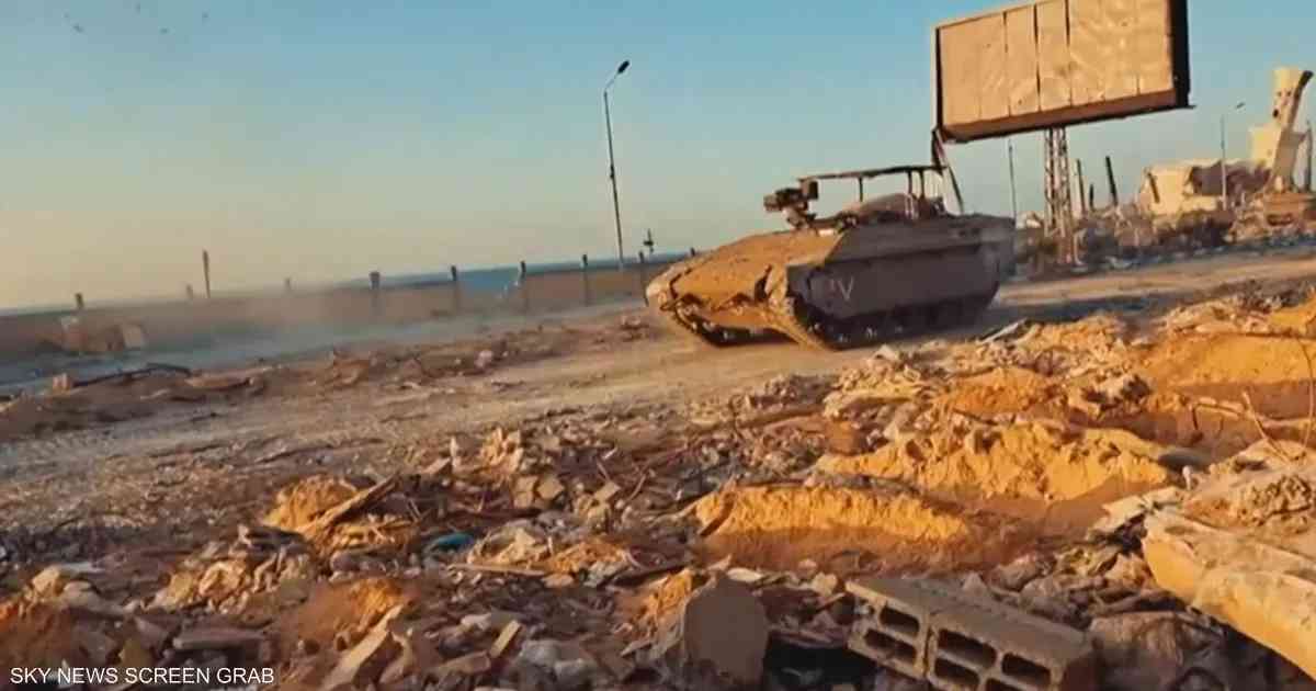 تصفية جنديين إسرائيليين وتدمير دبابة الملك في غزة (فيديو)