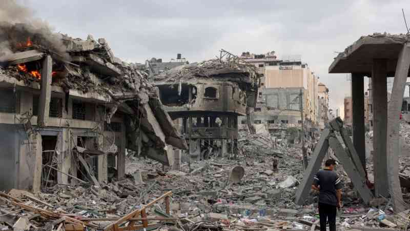 ارتقاء 26 فلسطينيا بقصف حي سكني بخانيونس و5 في مخيم بلاطة