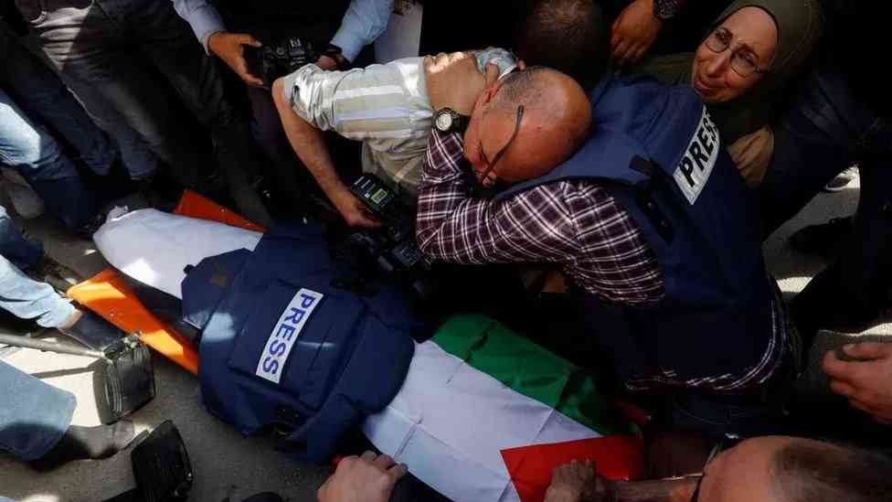 مقتل جماعي للصحفيين في غزة