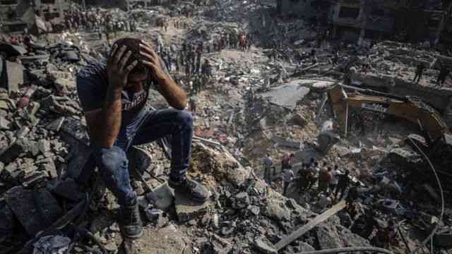 ارتفاع عدد الشهداء في قطاع غزة لأكثر من 12300
