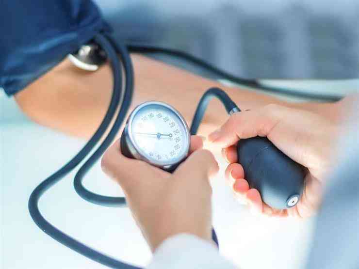 كيف نقيس ضغط الدم بشكل صحيح؟