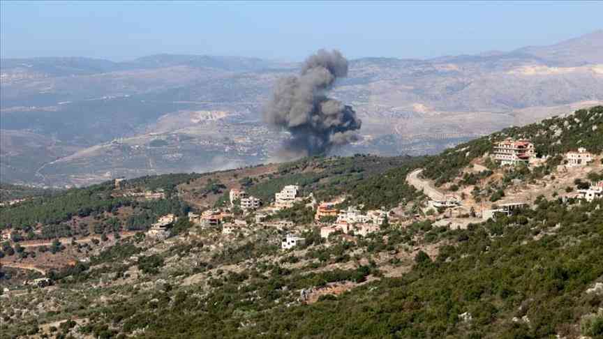 صواريخ من سوريا ولبنان وإسرائيل ترد