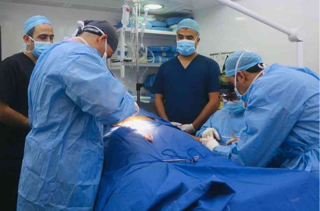 المستشفى الميداني الأردني نابلس/1 يجري عملية جراحية نوعية