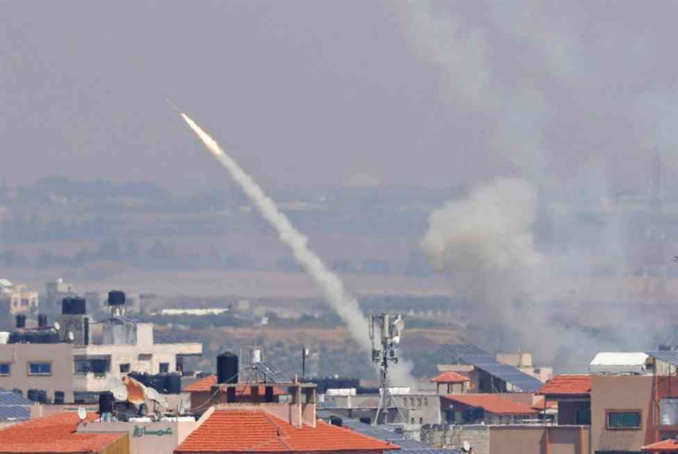 تصفية أفراد آلية للاحتلال وقصف تل أبيب برشقة صاروخية