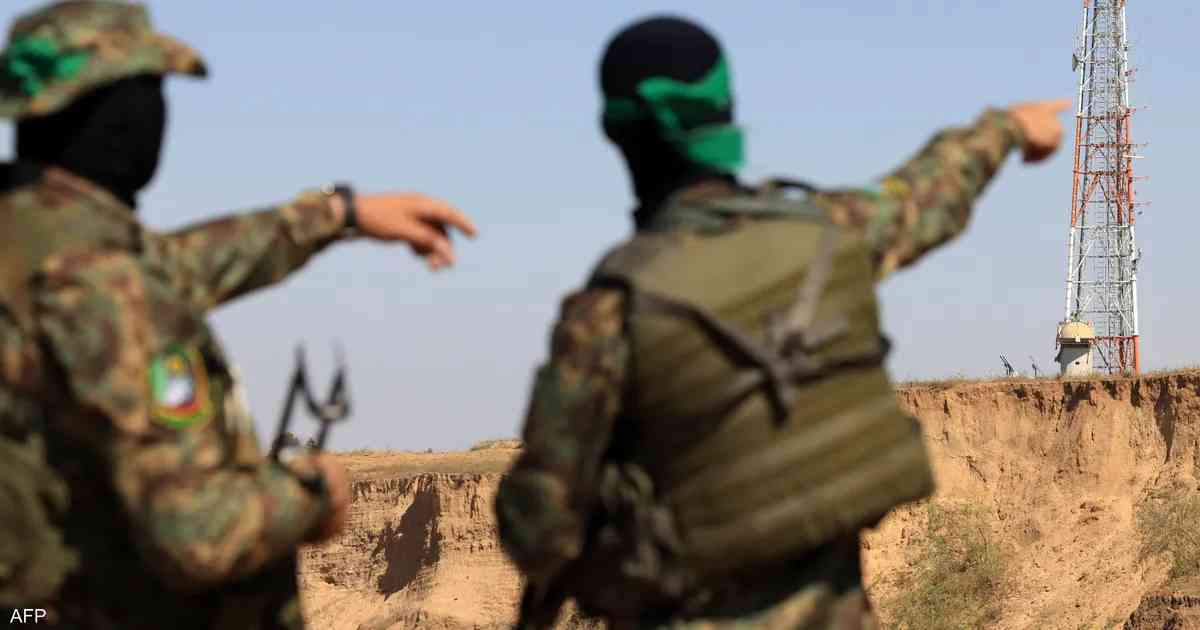 القسام تعلن تدمير دبابات ومقتل جنود والاستيلاء على عتاد