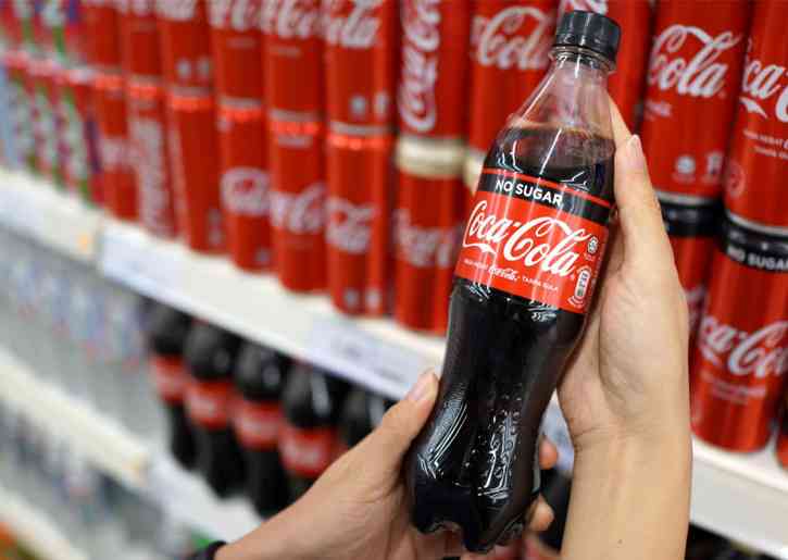 كوكا كولا تسحب آلاف المنتجات من الأسواق بسبب هذه المخاوف