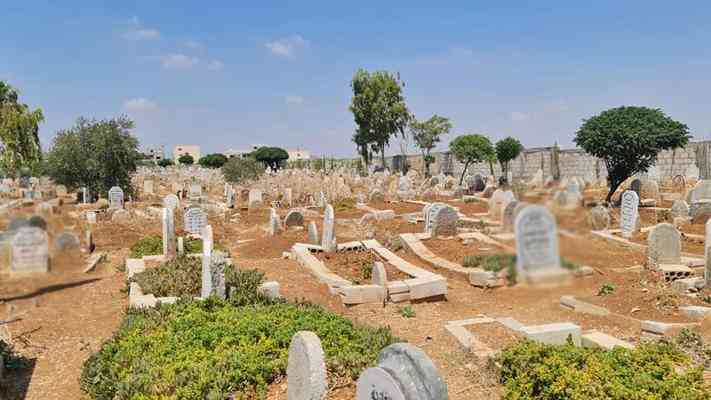 قرار حكومي بشأن إنارة الشوارع المؤدية للمقابر