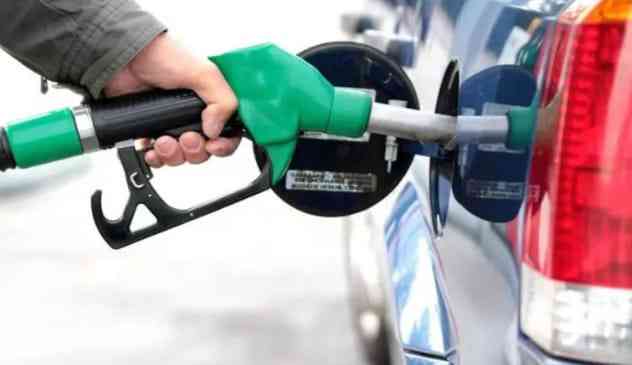 توقع بإنخفاض أسعار البنزين والديزل للشهر القادم
