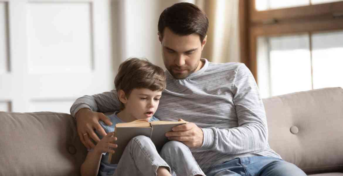 7 طرق لتحسين مهارات طفلك في القراءة