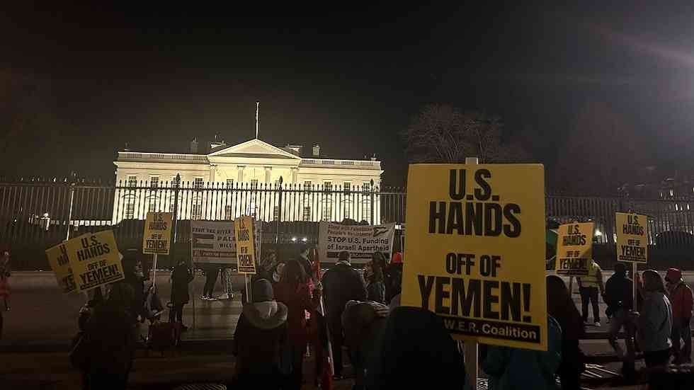 تظاهرات أمام البيت الأبيض احتجاجاً على القصف اليمن