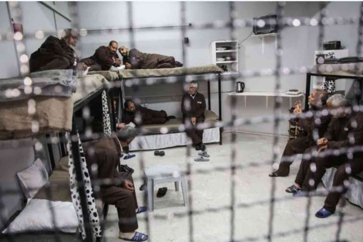 انتشار الأمراض والأوبئة بين المعتقلين في السجون الإسرائيلية