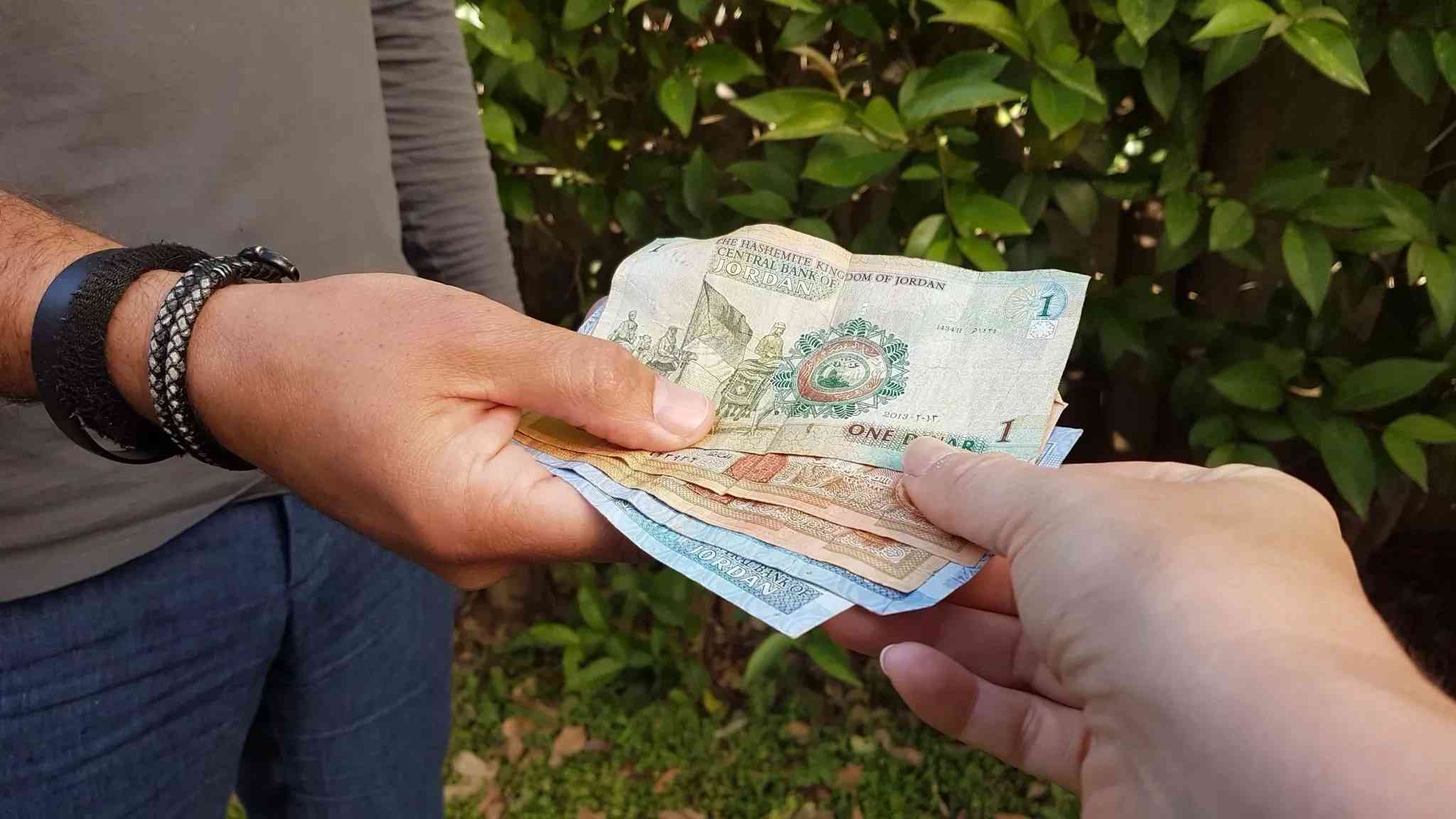 الحكومة تنشر أسماء مئات الأردنيين في ذمتهم أموال (أسماء)