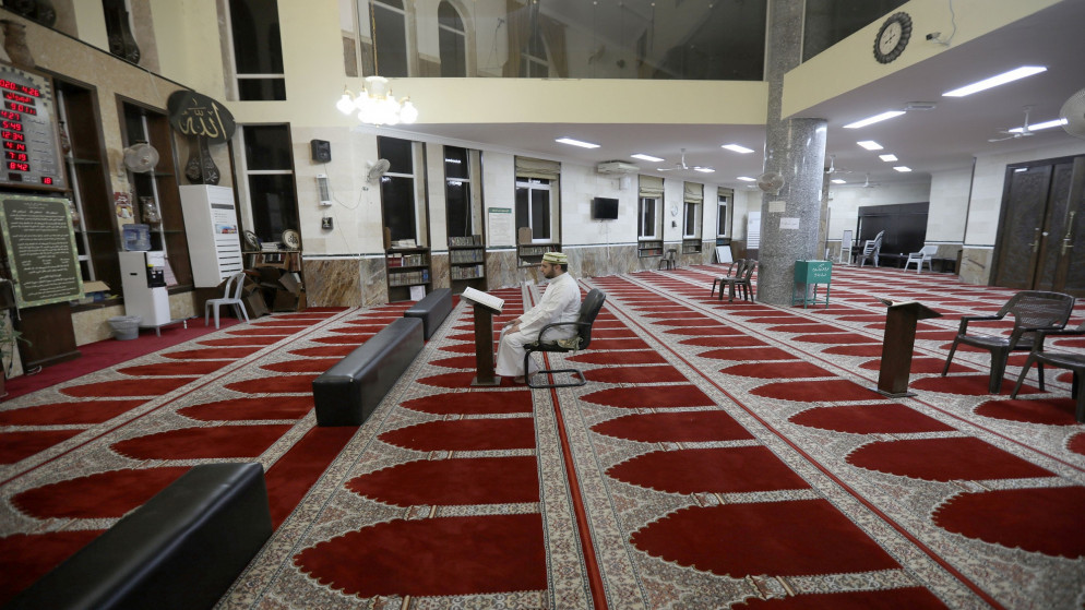 الأوقاف تؤكد على منع إقامة الصلاة عبر السماعات الخارجية في رمضان