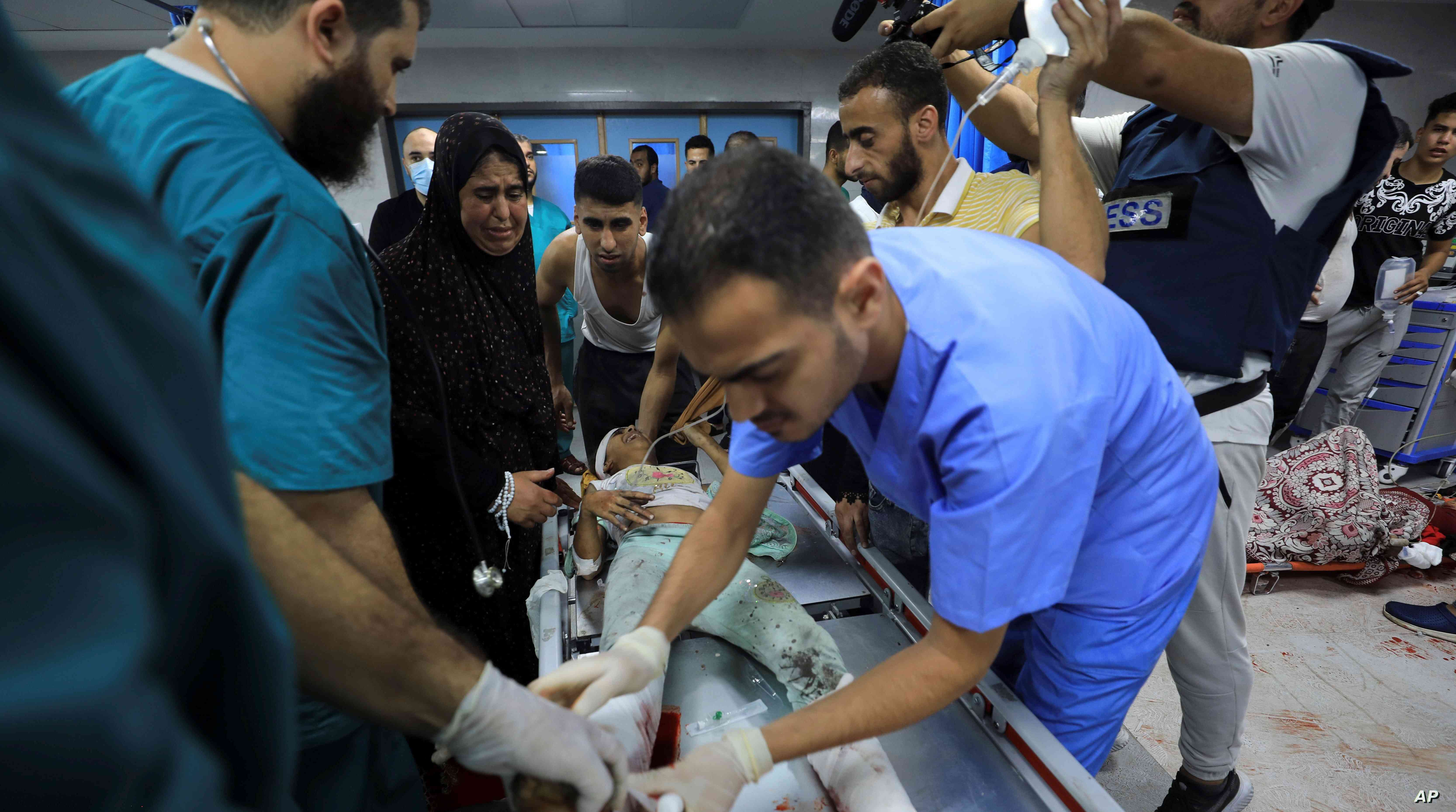 استشهاد 4 مرضى في مجمع ناصر الطبي بالقطاع