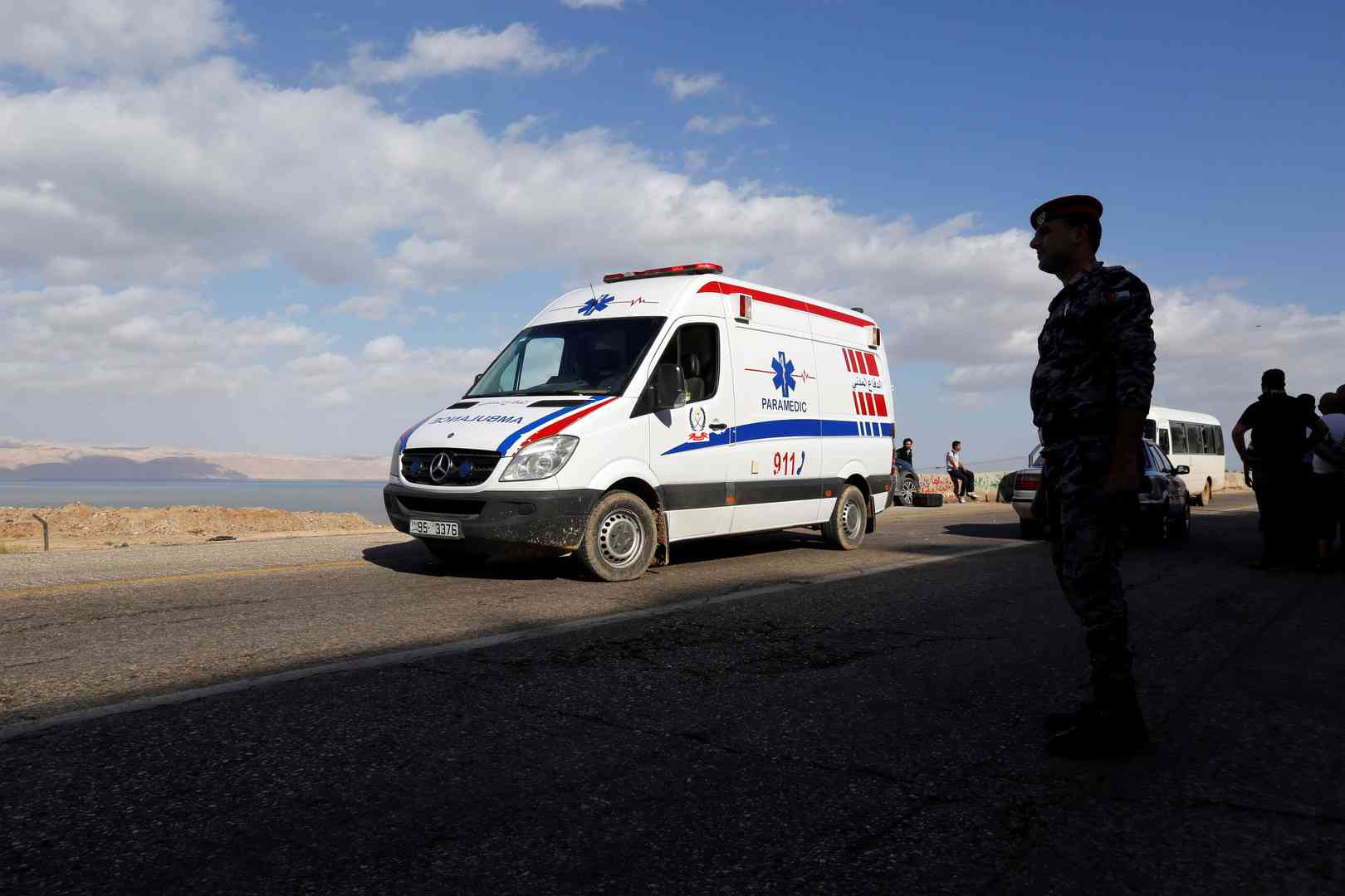 إصابة 6 أشخاص بحادثي تدهور ودهس في أبو نصير