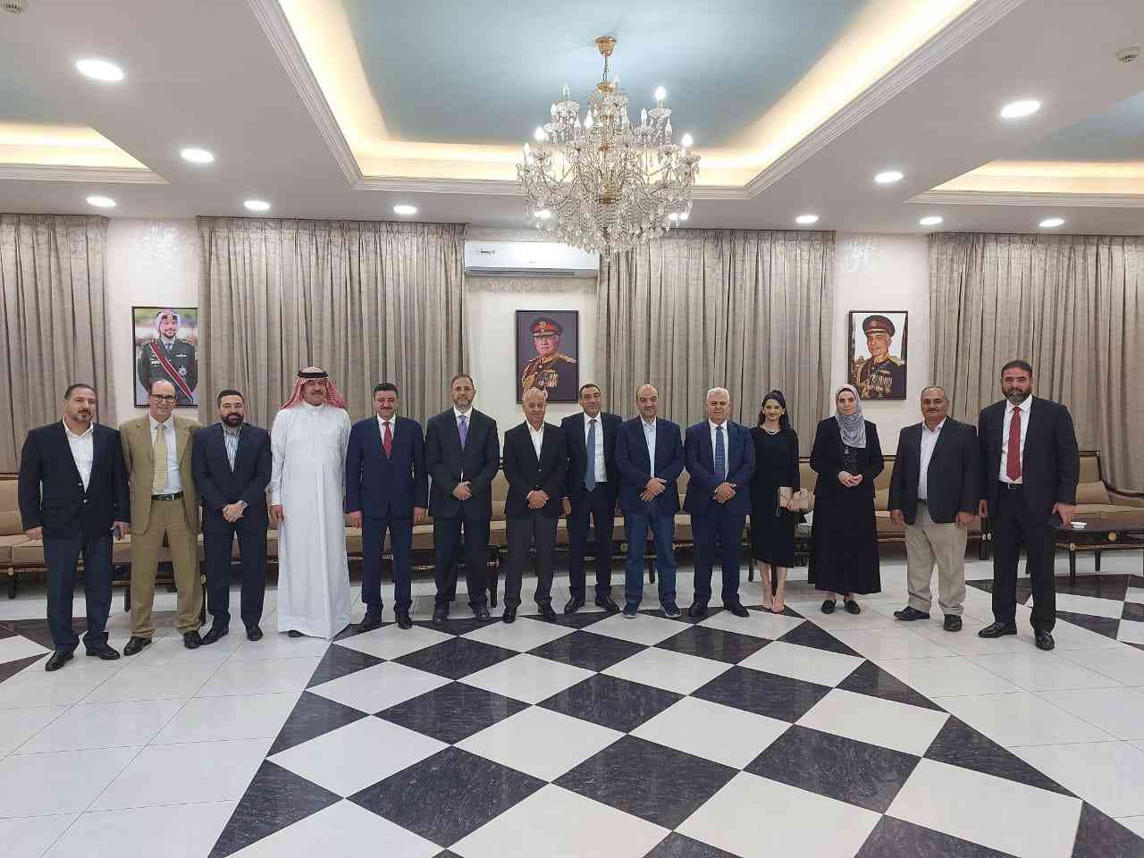 غرف الصناعة ومجلس الأعمال الأردني في دبي يبحثان  تعزيز التعاون