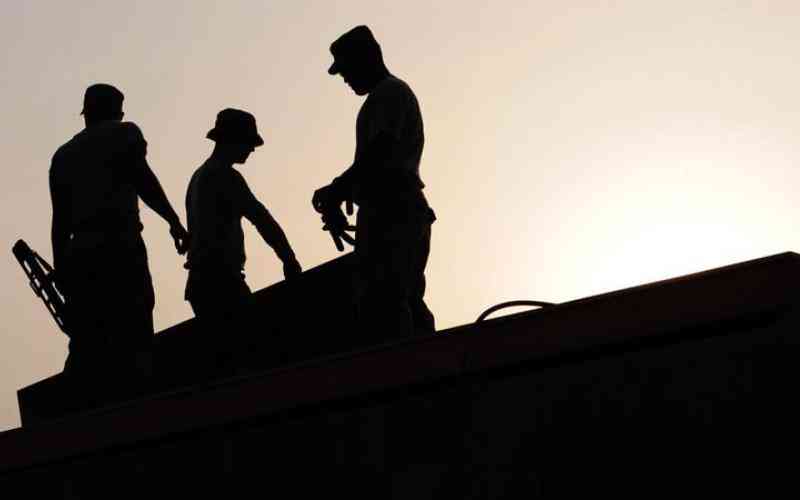 المرصد العمالي: الحكومة تعامل موظفي القطاع الخاص بتمييز واضح