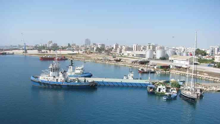 إسرائيل تتجه للاستحواذ على ميناء في قبرص