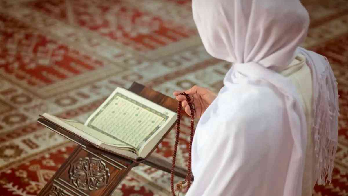 4 أحكام تهم المرأة المُسلمة في رمضان