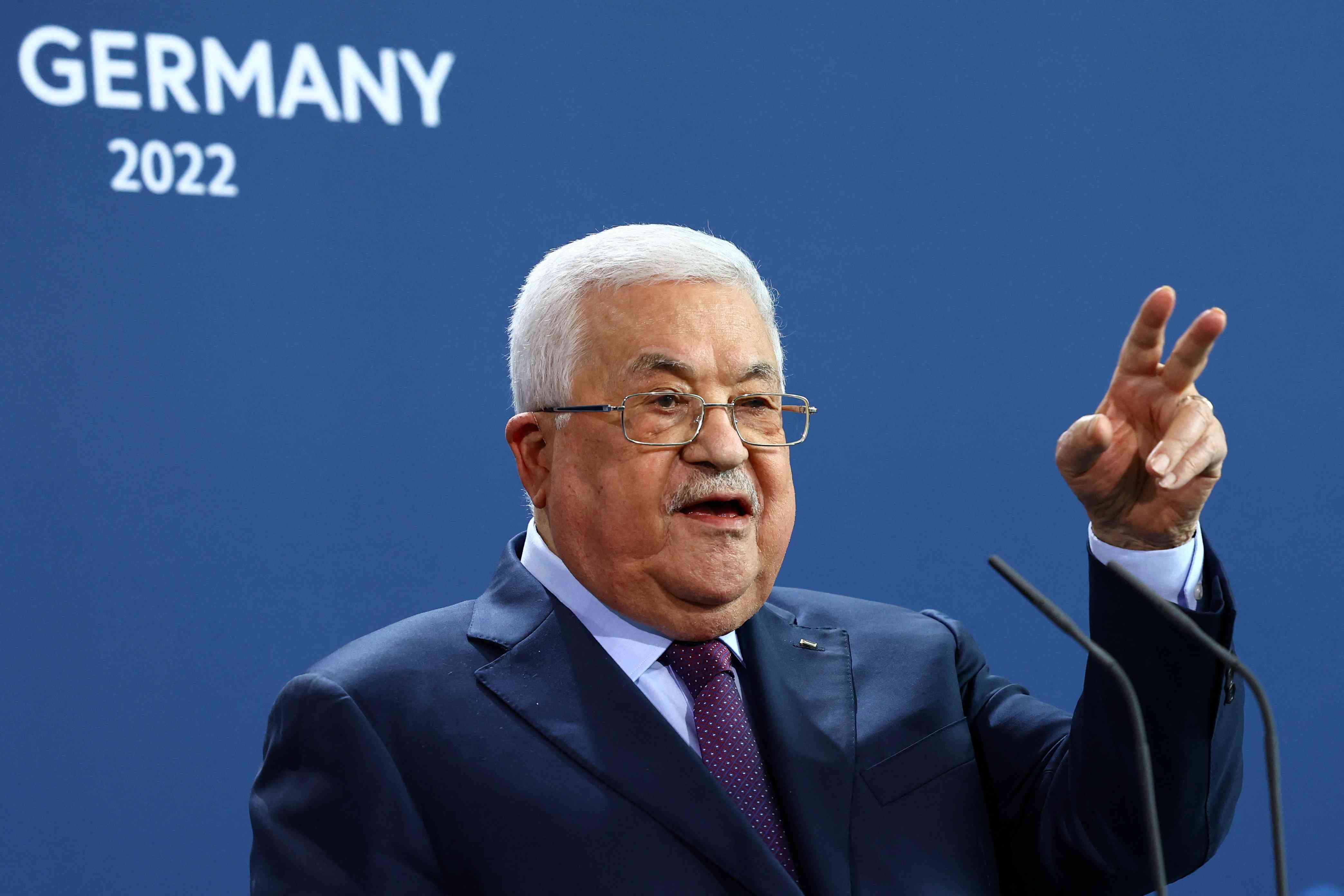 4 فصائل فلسطينية ترد على قرار محمود عباس
