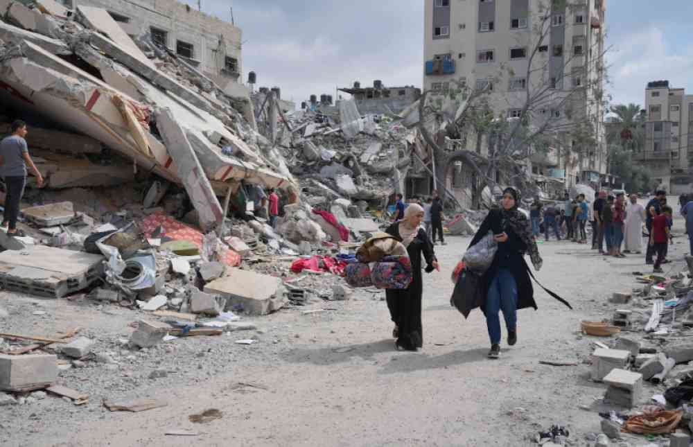 31819 شهيدا و73934 مصابا في غزة