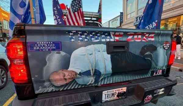 ترامب ينشَر صورة لبايدن مقيداً على شاحنة