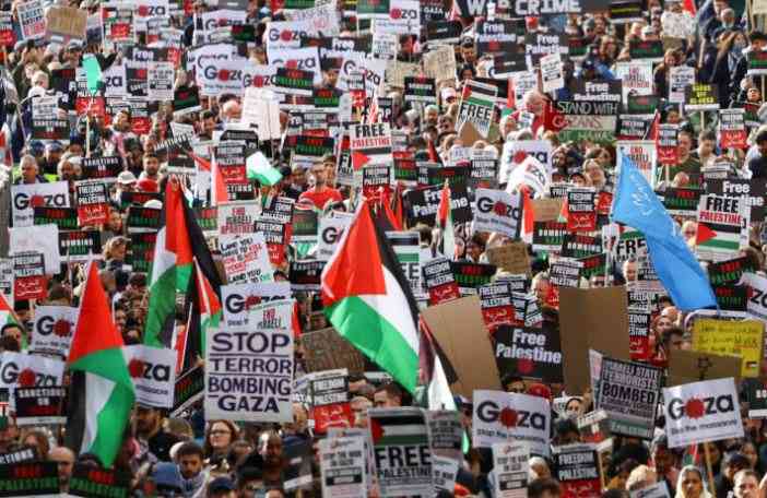 أوقفوا المجازر.. الآلاف في لندن يطالبون بوقف فوري للحرب الإسرائيلية