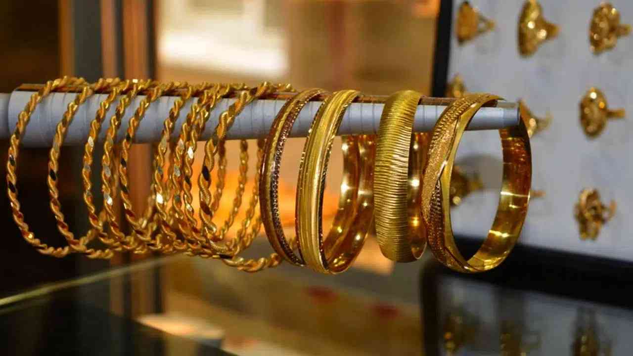 أسعار الذهب تتراجع في العالم