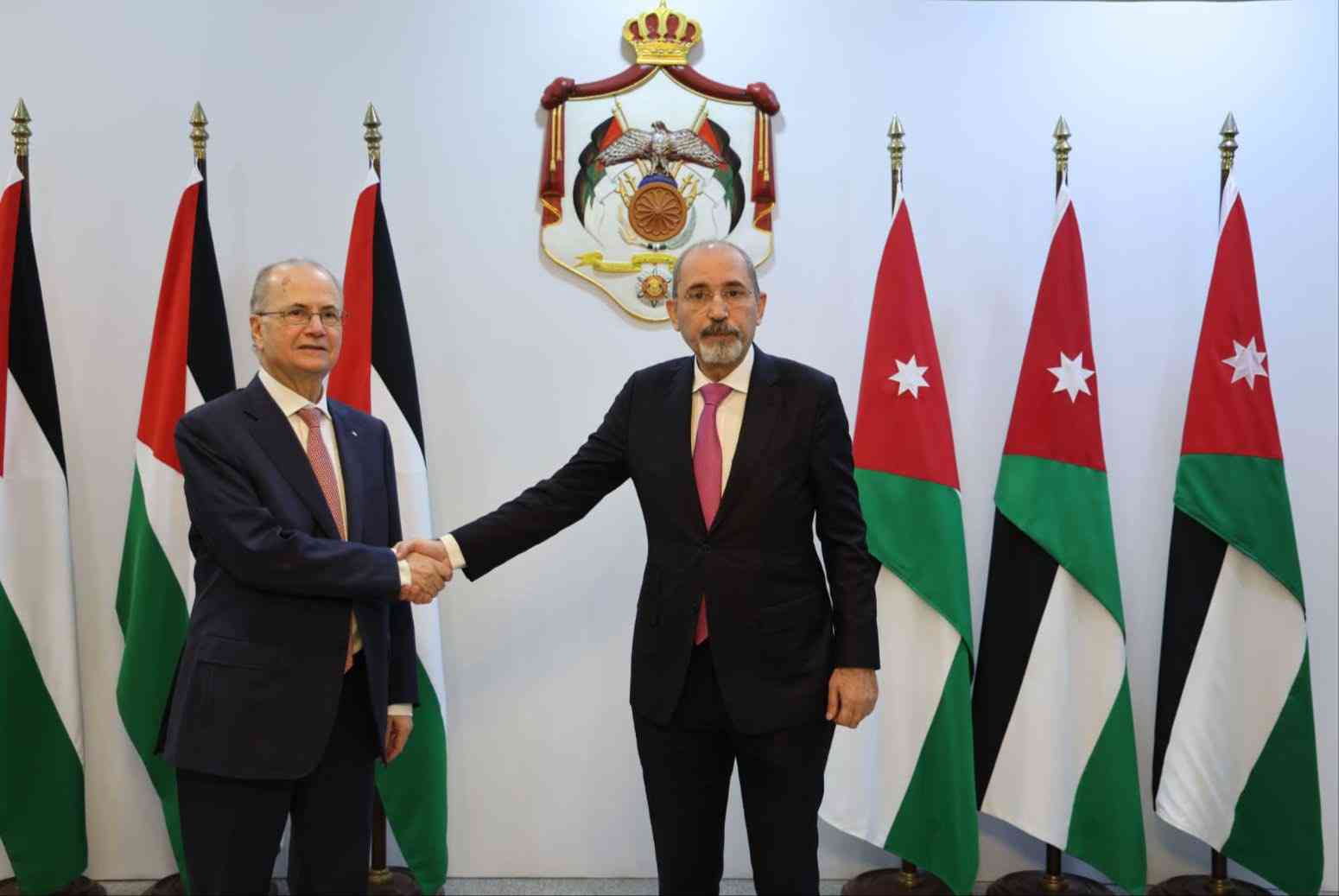 الصفدي يطلع على الرؤية الإصلاحية للحكومة الفلسطينية الجديدة