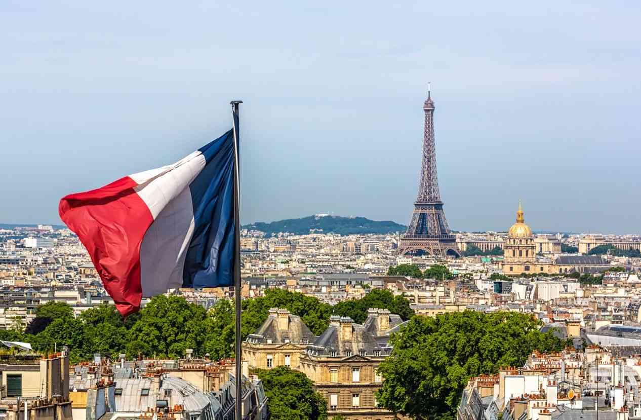 فرنسا توصي مواطنيها بعدم السفر إلى 4 دول في الشرق الأوسط