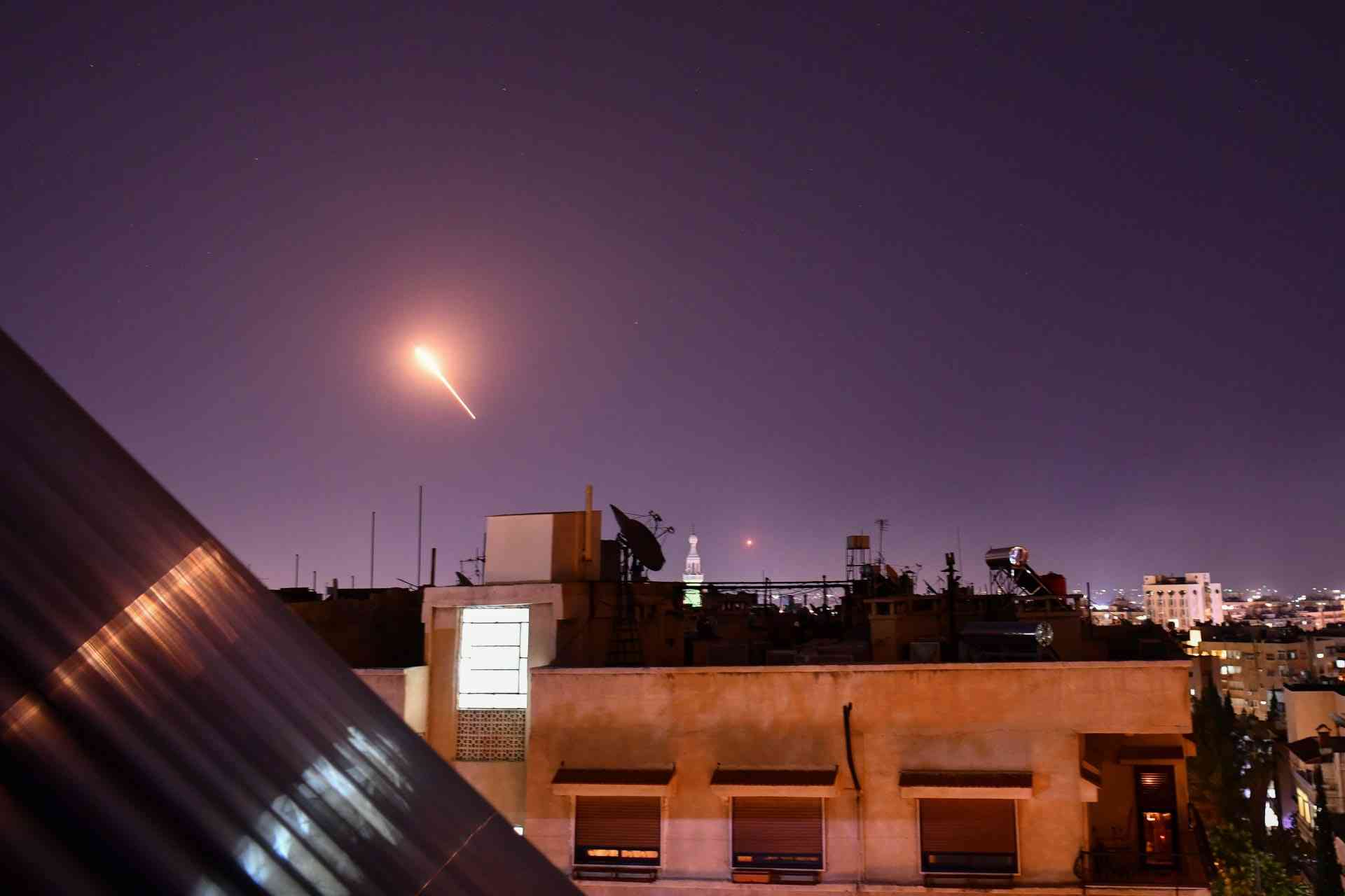 سانا: عدوان إسرائيلي استهدف مواقع الدفاعات الجوية في سوريا