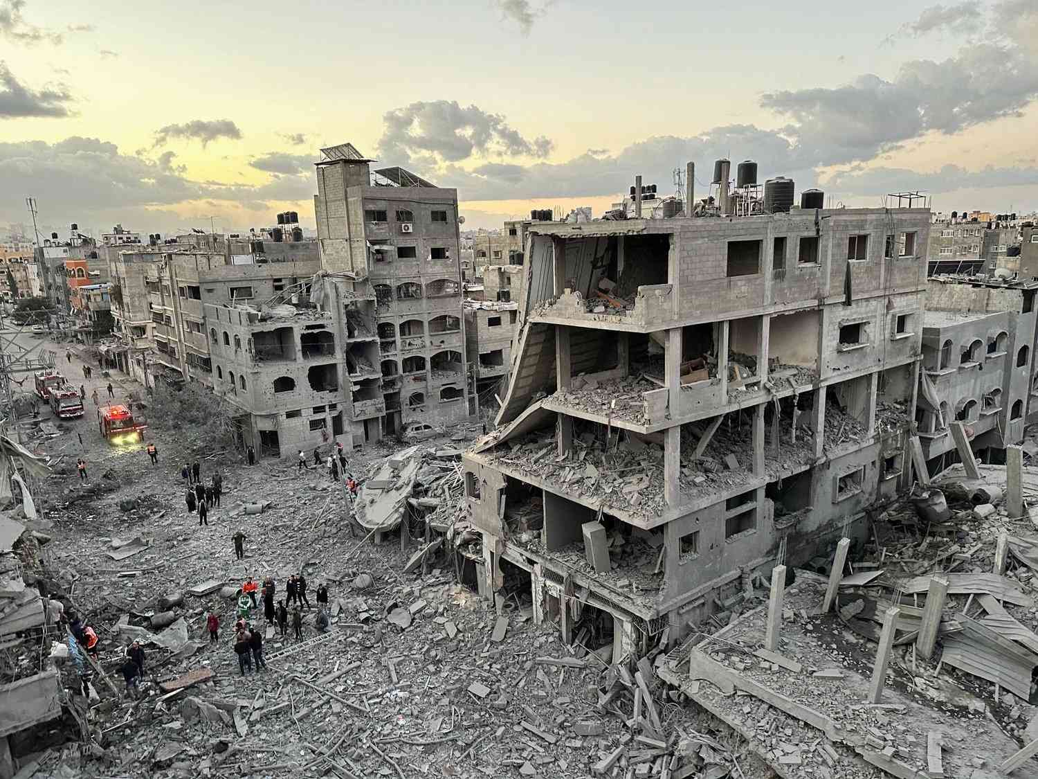 أكثر من 34 ألف شهيد في غزة