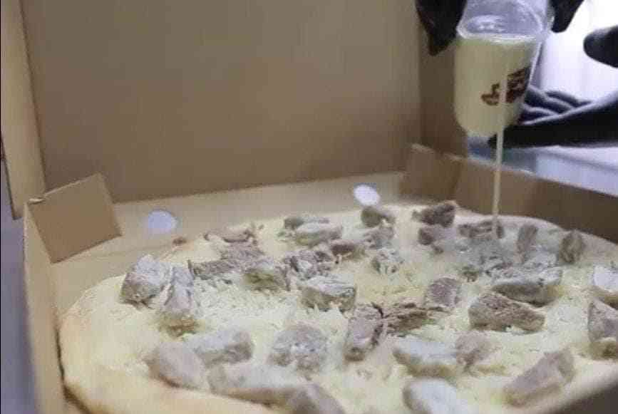 منسف البيتزا يثير جدلاً بالأردن - فيديو