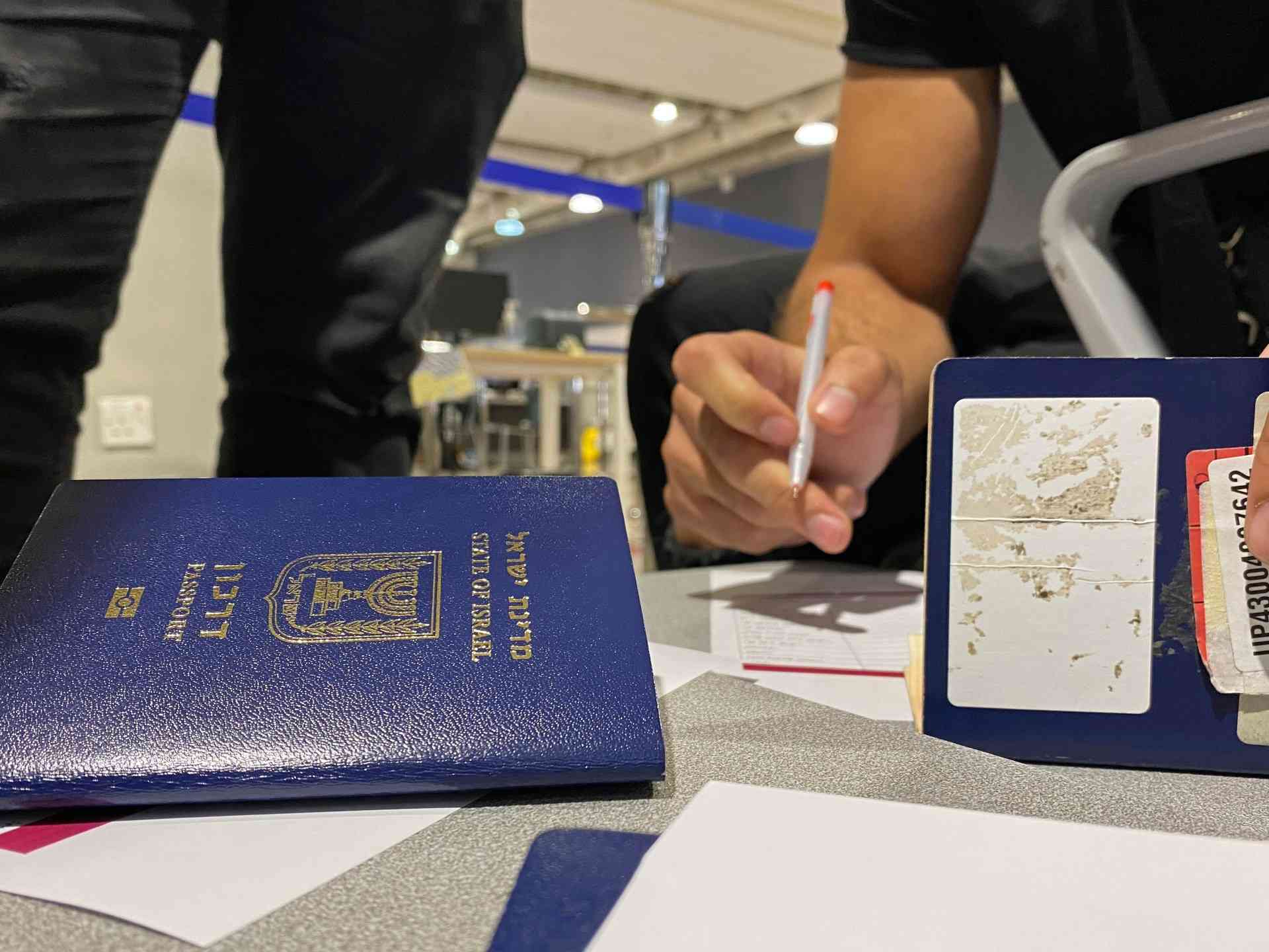 موقع فرنسي: طلبات الإسرائيليين لجوازات السفر الغربية تضاعفت 5 مرات
