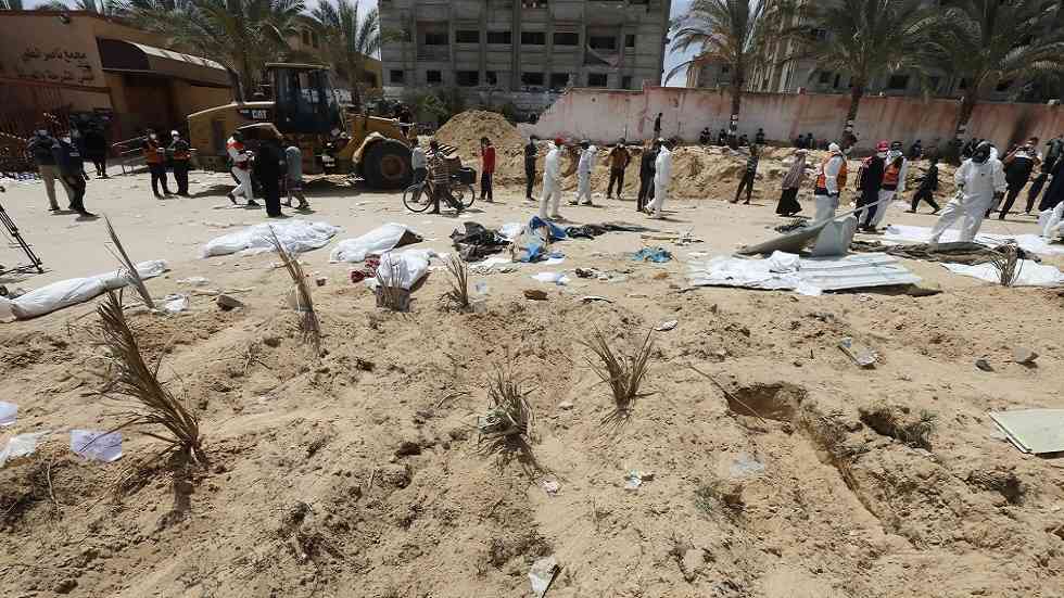حماس تطالب بالتحقيق في مقابر المسشتفيات الجماعية