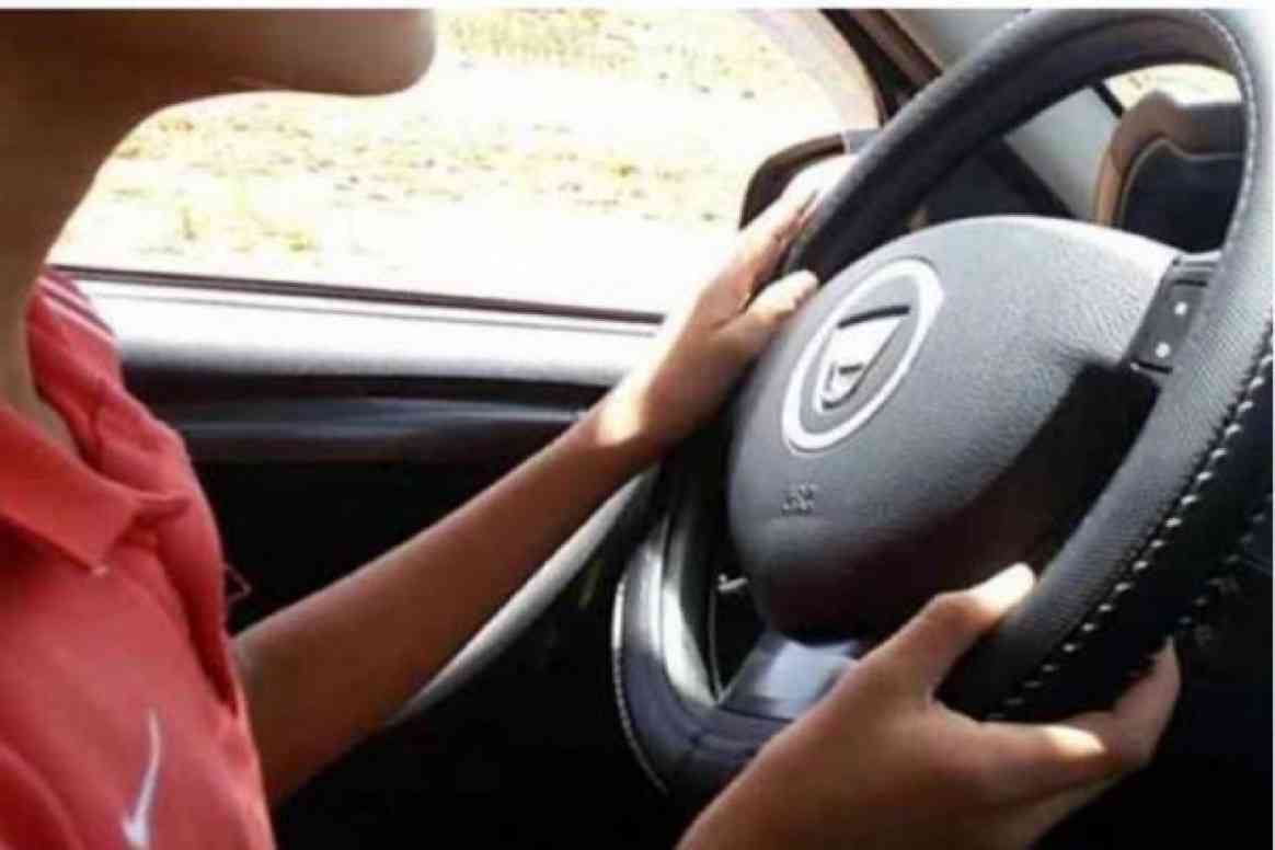 ضبط حدث عمره 12 عاماً يقود مركبة على الطريق العام في عمّان
