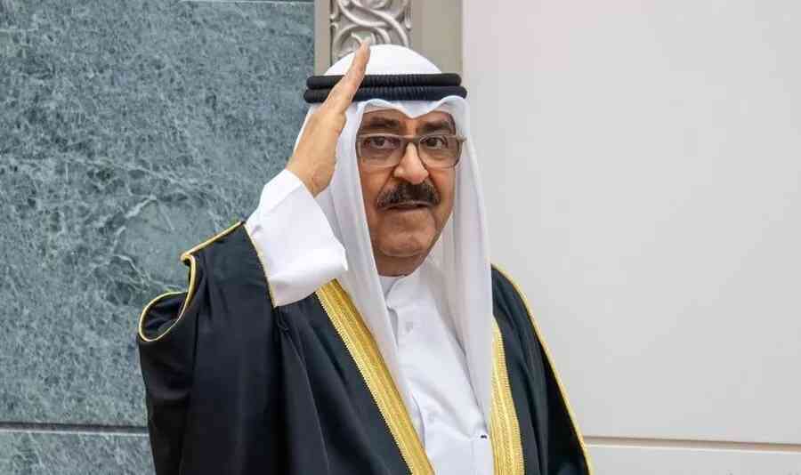 البعض تمادى إلى حدود لا يمكن السكوت عليها.. أمير الكويت يعلن حل مجلس الأمة