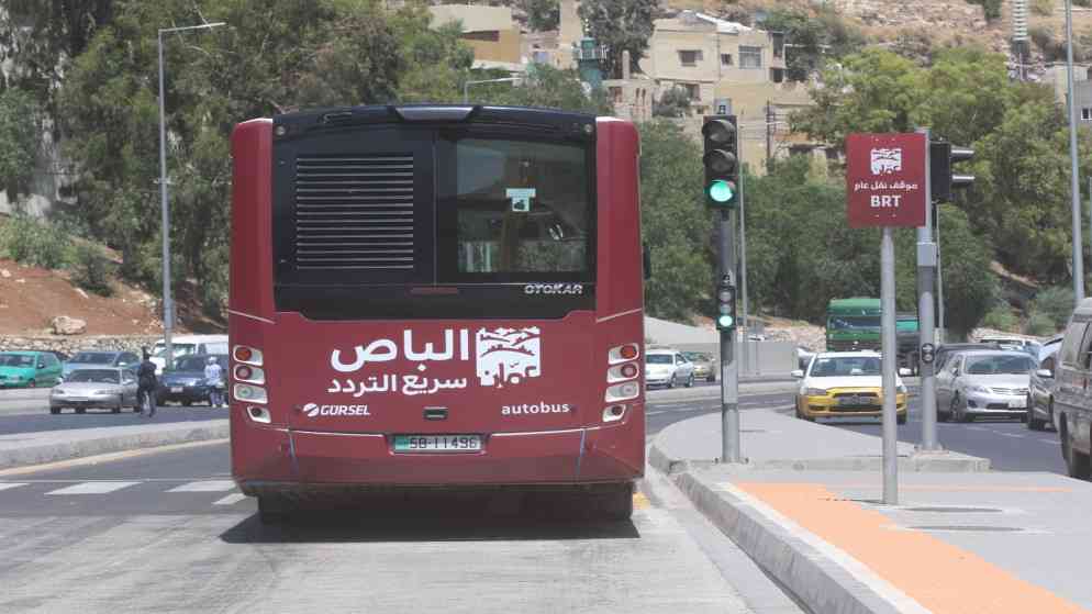 الباص السريع يدهس طفلا بشارع الجامعة الأردنية