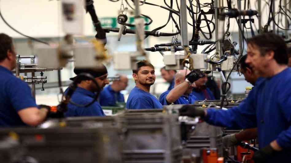 ربع مليون اردني يعملون في القطاع الصناعي