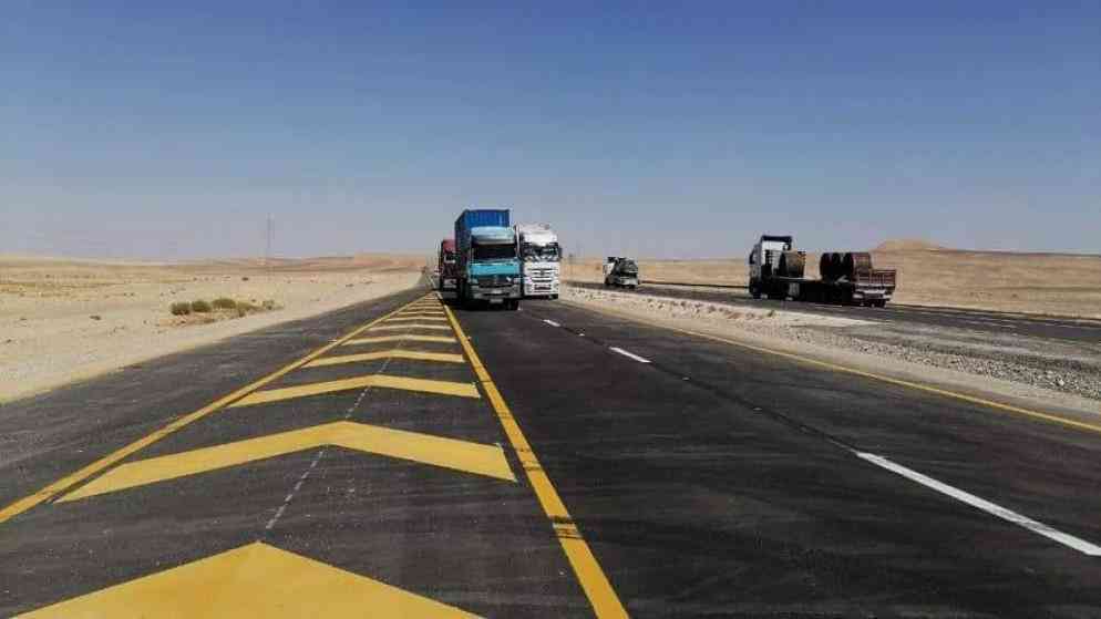 حادث سير يغلق الطريق الصحراوي مؤقتا