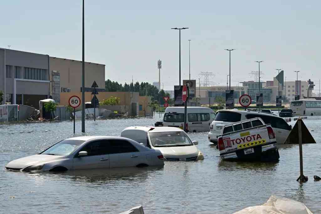 دبي.. خطة لتصريف مياه المطر بتكلفة 8 مليارات دولار بعد فيضانات غير مسبوقة